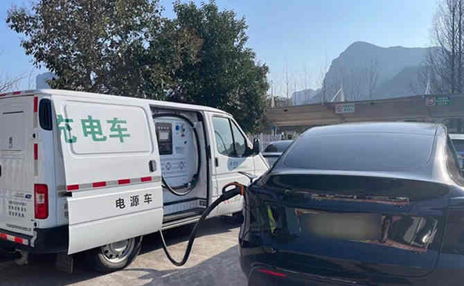 五莲汽车搭电