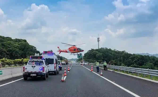 五莲高速公路汽车救援案例